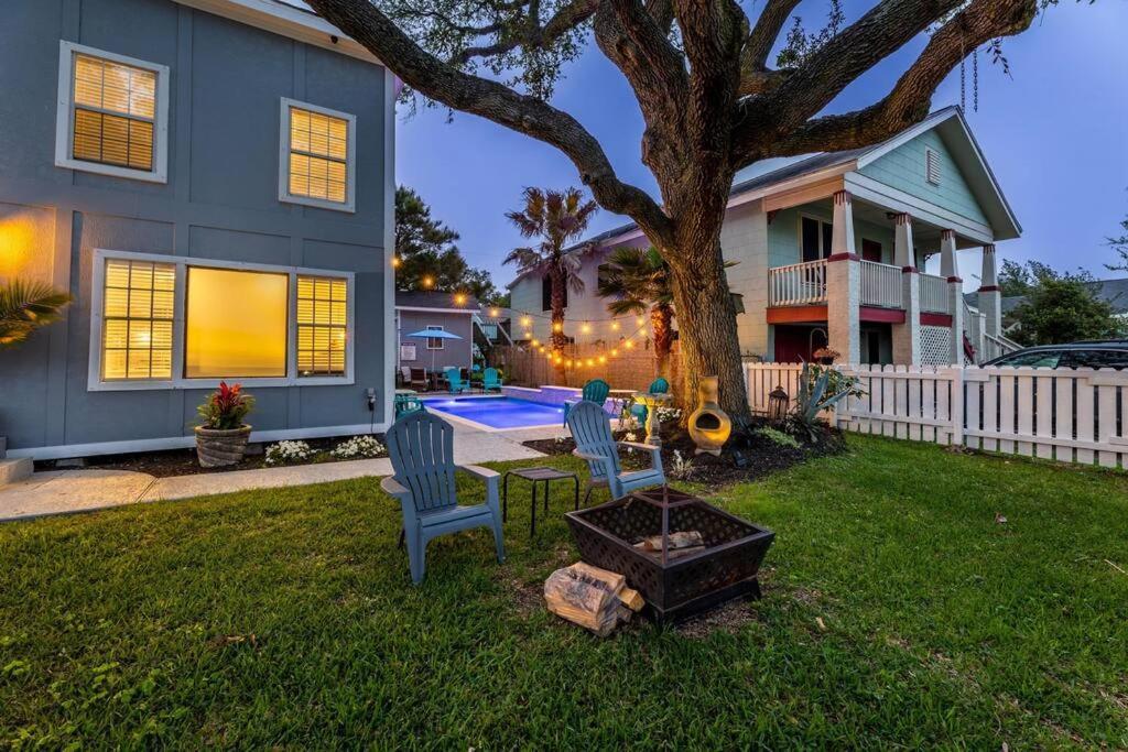 5/3 With A Heated Pool 2 Min From Beach, Updated Villa Galveston Exterior photo